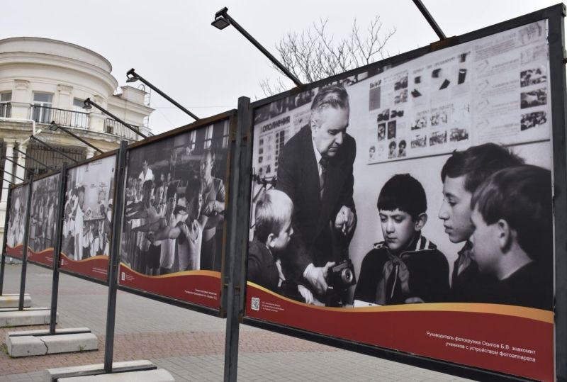 010425-круглов-фотовыставка-ддют-3