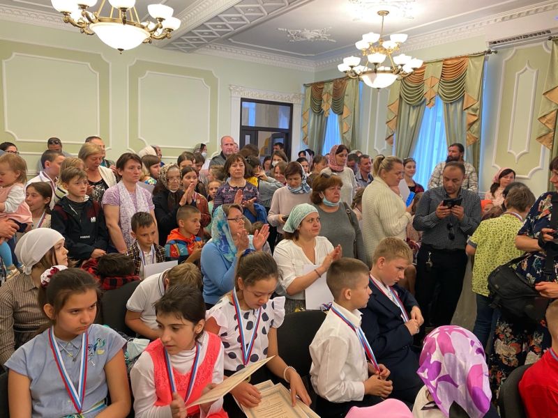 070621-награждение-воскресных-школ-2