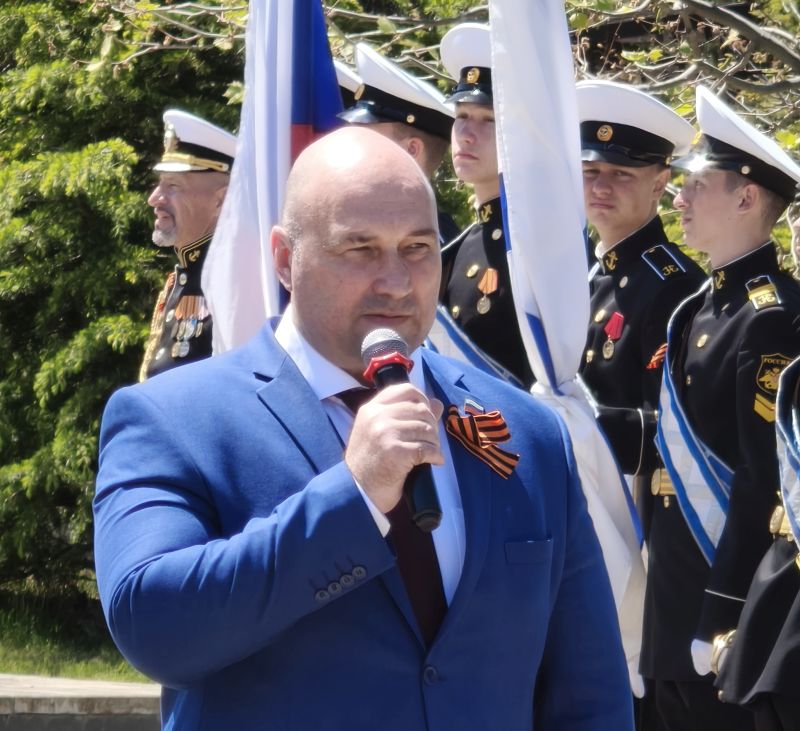 080526-возложение-аллея-героев-4